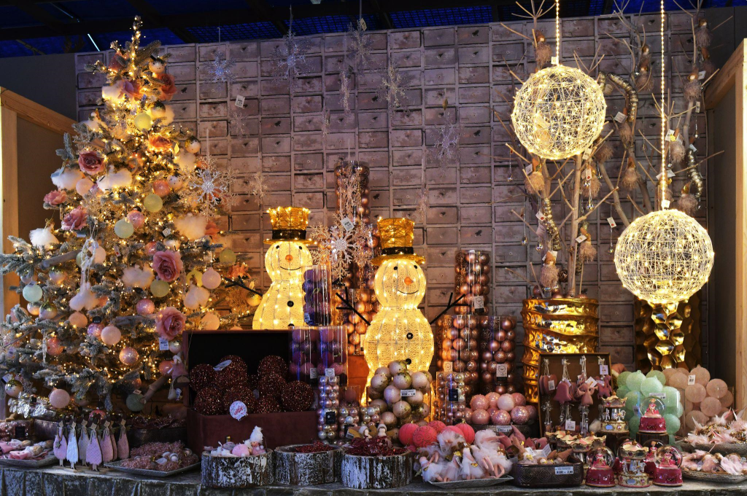 The Joy of Christmas Wreaths: Tips and Tricks for a Festive Holiday Season